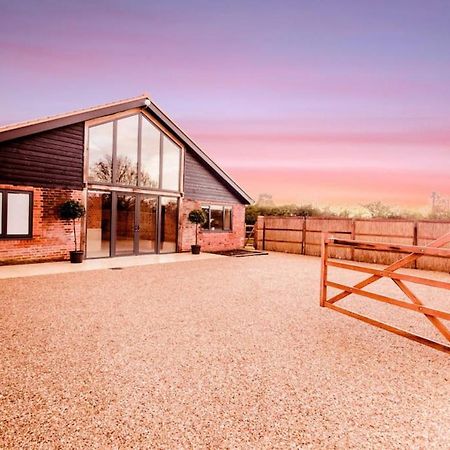 Beautiful Barn Conversion Close To The Broads Dilham 外观 照片