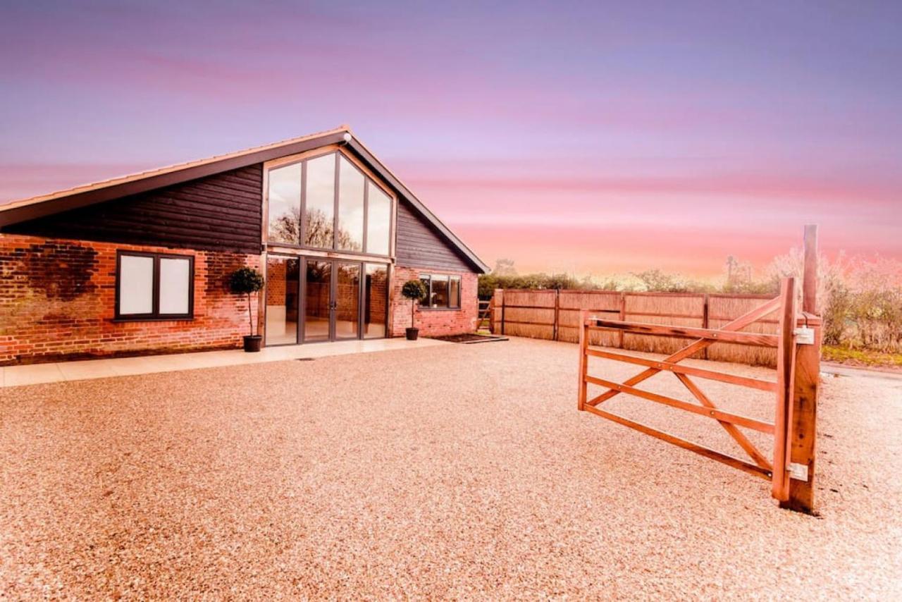 Beautiful Barn Conversion Close To The Broads Dilham 外观 照片
