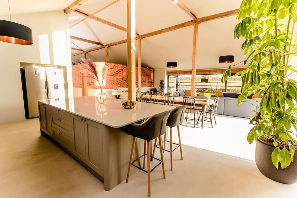 Beautiful Barn Conversion Close To The Broads Dilham 外观 照片